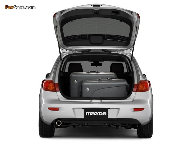 Pictures of Mazda3 Hatchback ZA-spec 2003–06 (640 x 480)