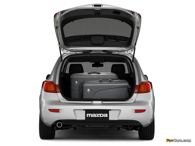 Pictures of Mazda3 Hatchback ZA-spec 2003–06 (800 x 600)