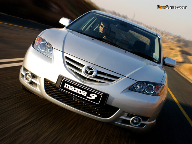 Pictures of Mazda3 Sport Sedan ZA-spec (BK) 2004–06 (640 x 480)