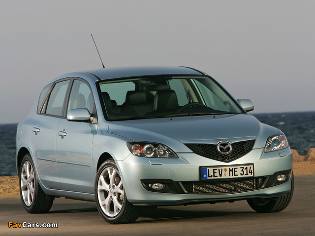 Pictures of Mazda 3 Hatchback 2006–09 (640 x 480)