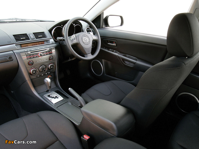 Pictures of Mazda3 Hatchback SP23 (BK2) 2006–09 (640 x 480)