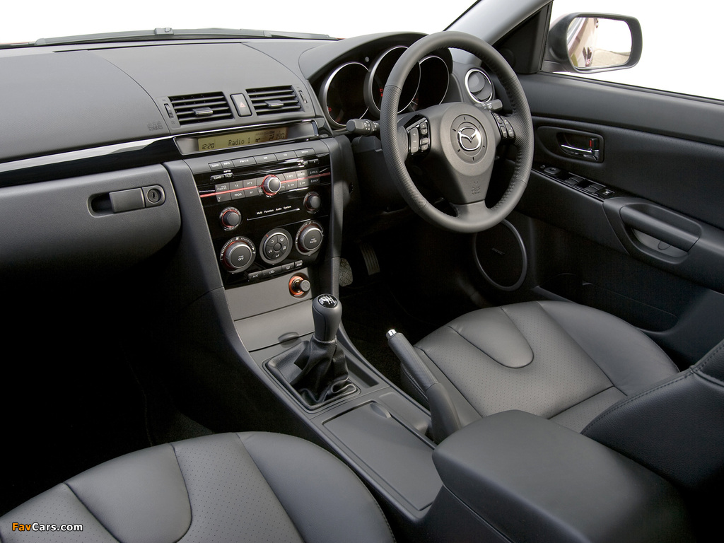 Pictures of Mazda3 Sport Hatchback UK-spec (BK2) 2006–09 (1024 x 768)