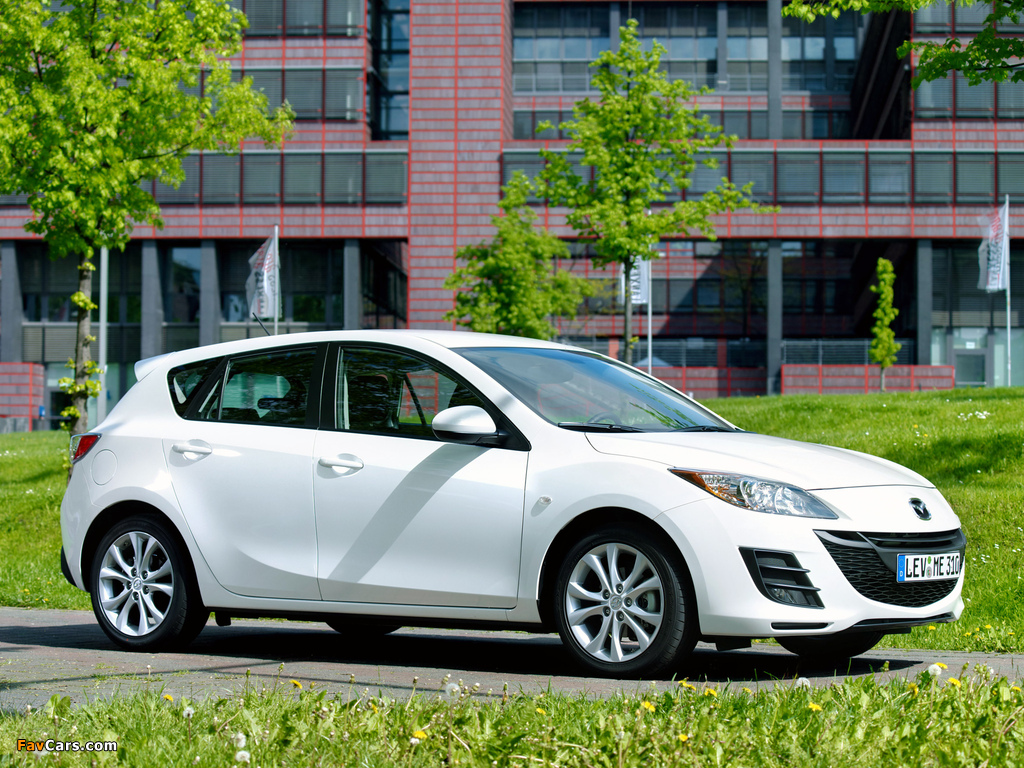 Pictures of Mazda3 Hatchback i-stop (BL) 2009–11 (1024 x 768)