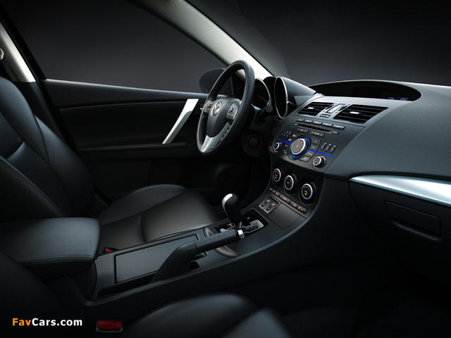 Pictures of Mazda3 Hatchback (BL2) 2011–13 (640 x 480)