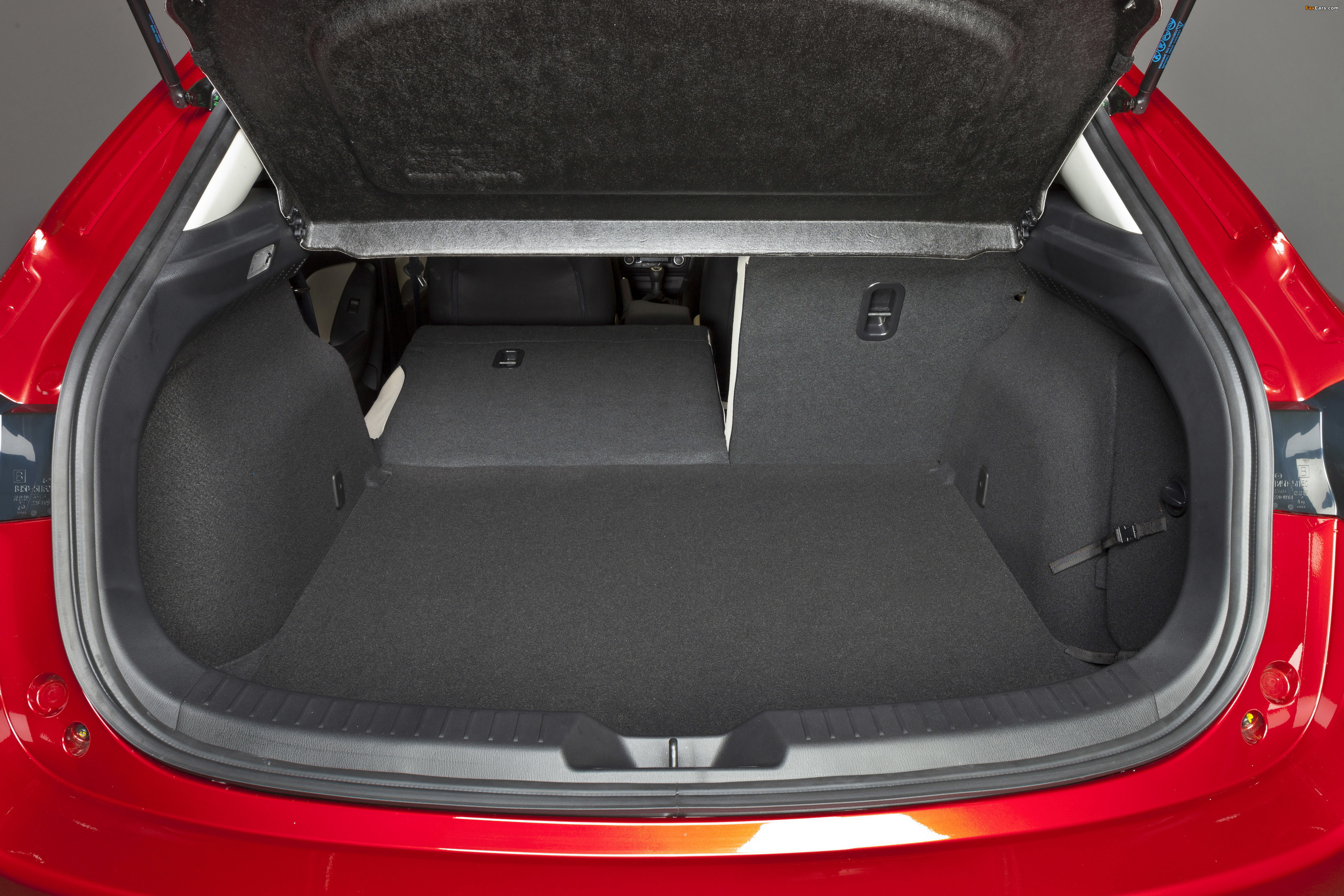 Pictures of Mazda3 Hatchback (BM) 2013–16 (4096 x 2731)