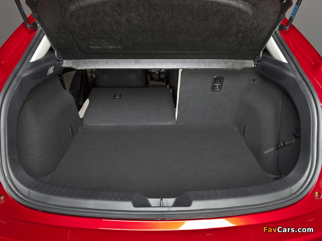 Pictures of Mazda3 Hatchback (BM) 2013–16 (640 x 480)