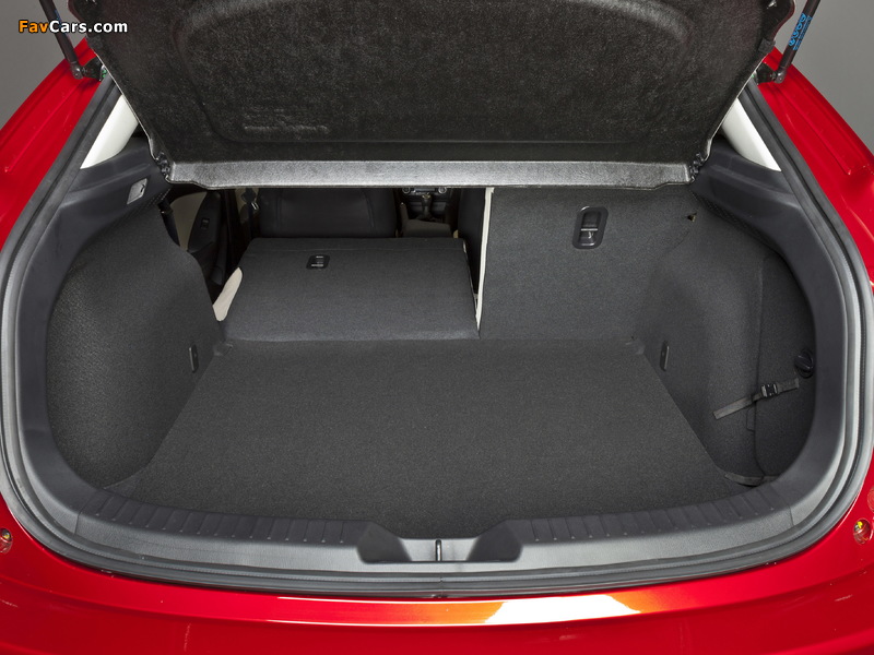 Pictures of Mazda3 Hatchback (BM) 2013–16 (800 x 600)