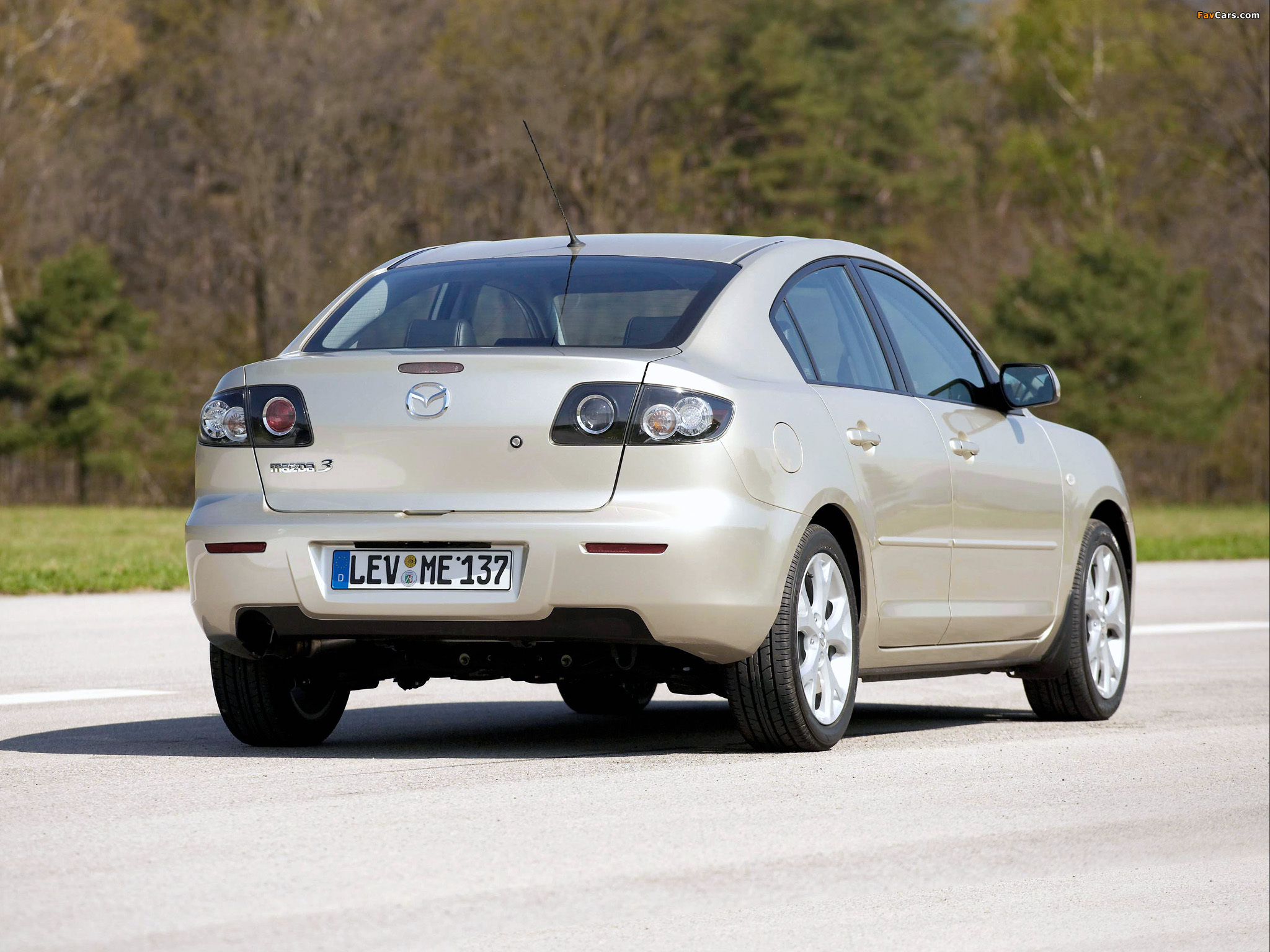 Mazda 3 Sedan 2006–09 wallpapers (2048 x 1536)