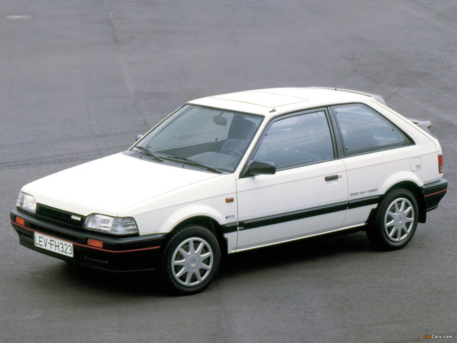 Images of Mazda 323 GT (BF) 1985–89 (1600 x 1200)