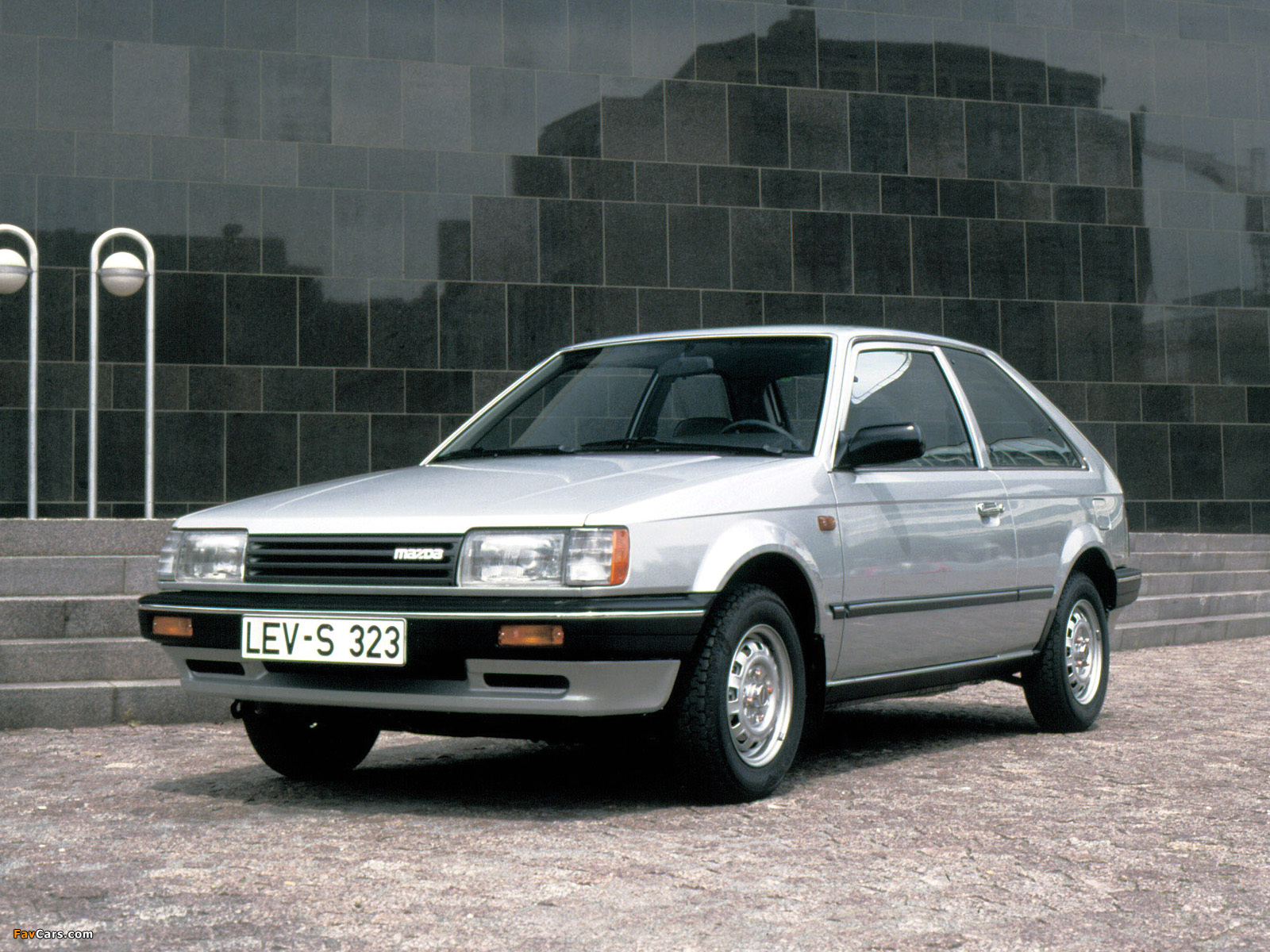 Mazda 323 3-door (BF) 1985–89 wallpapers (1600 x 1200)