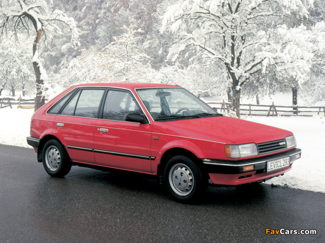 Photos of Mazda 323 5-door (BF) 1985–89 (640 x 480)