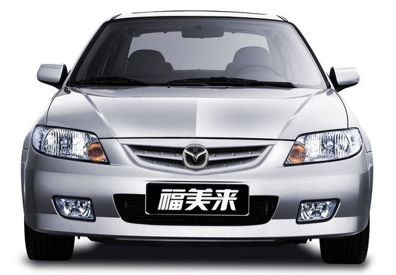 Pictures of Mazda 323 Sedan CN-spec (BJ)