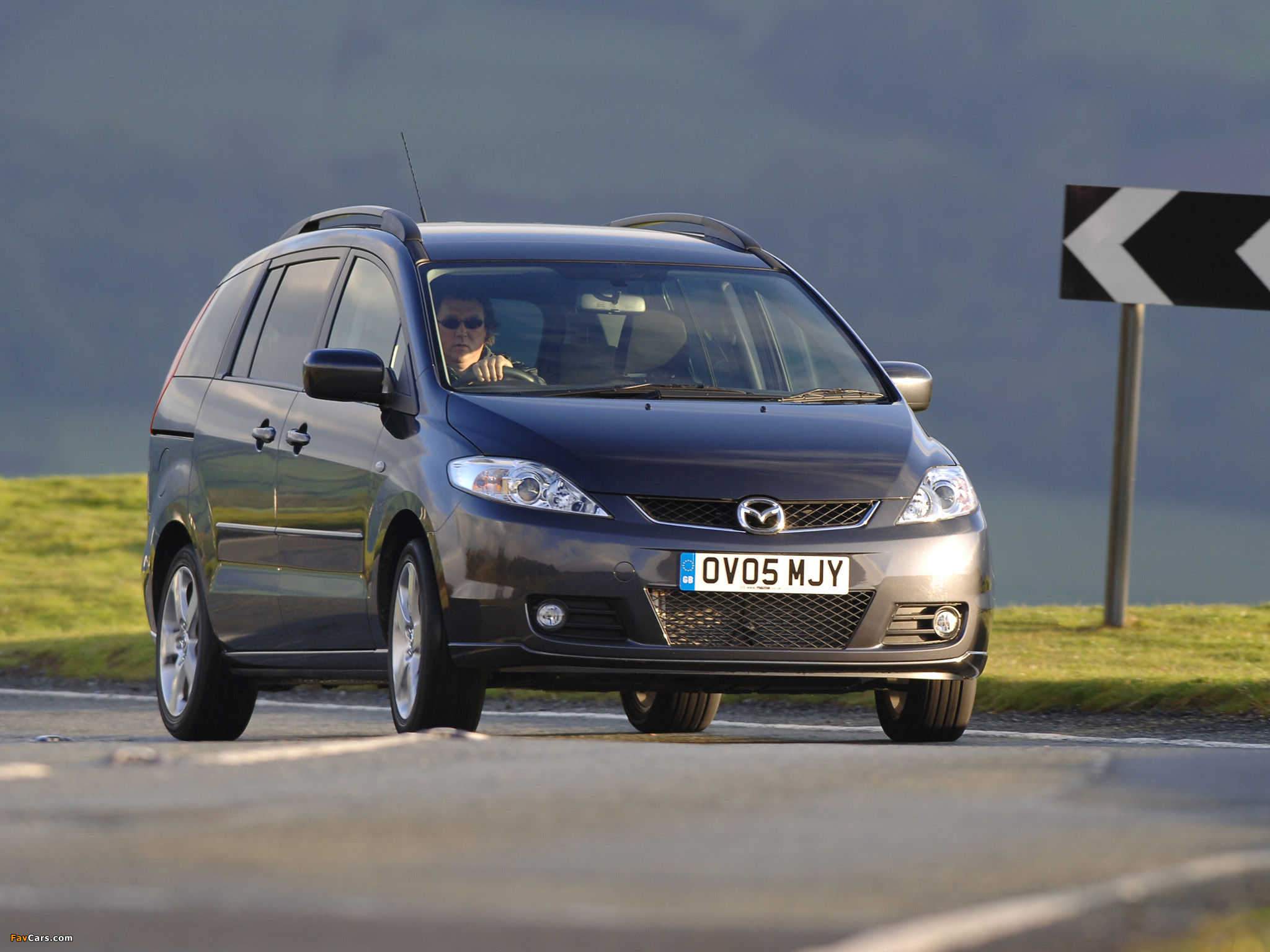Mazda 5 UK-spec 2005–08 images (2048 x 1536)