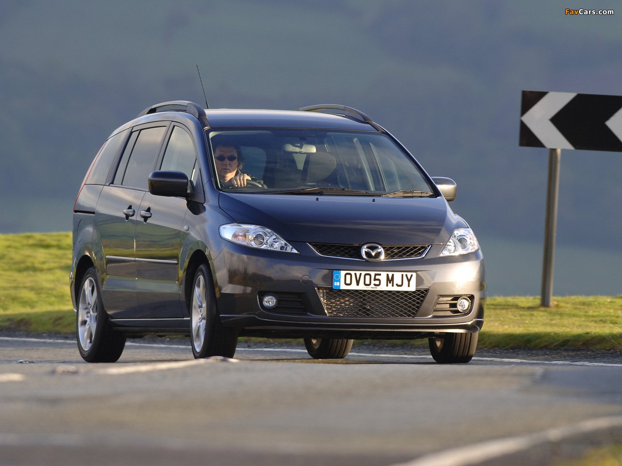 Mazda 5 UK-spec 2005–08 images (1280 x 960)
