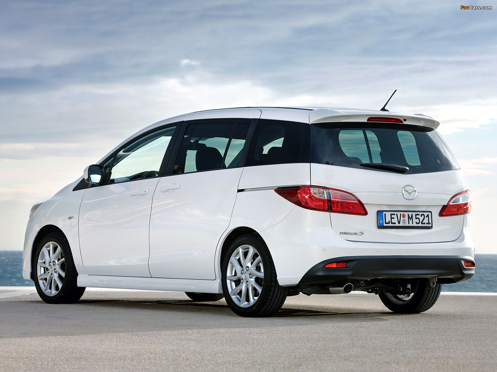 Mazda 5 2010 pictures (1600 x 1200)