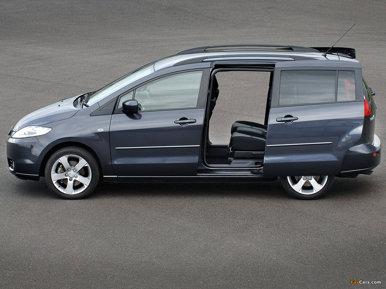 Photos of Mazda 5 UK-spec 2005–08 (1280 x 960)