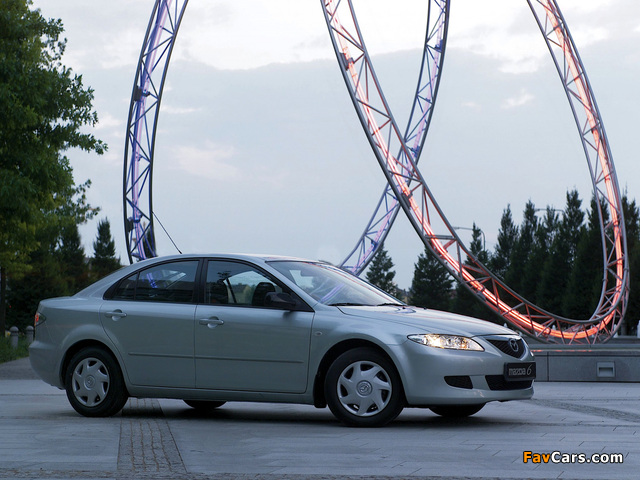 Images of Mazda6 Hatchback (GG) 2002–05 (640 x 480)