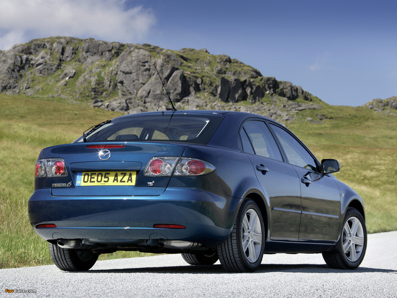 Images of Mazda6 Hatchback UK-spec (GG) 2005–07 (1280 x 960)