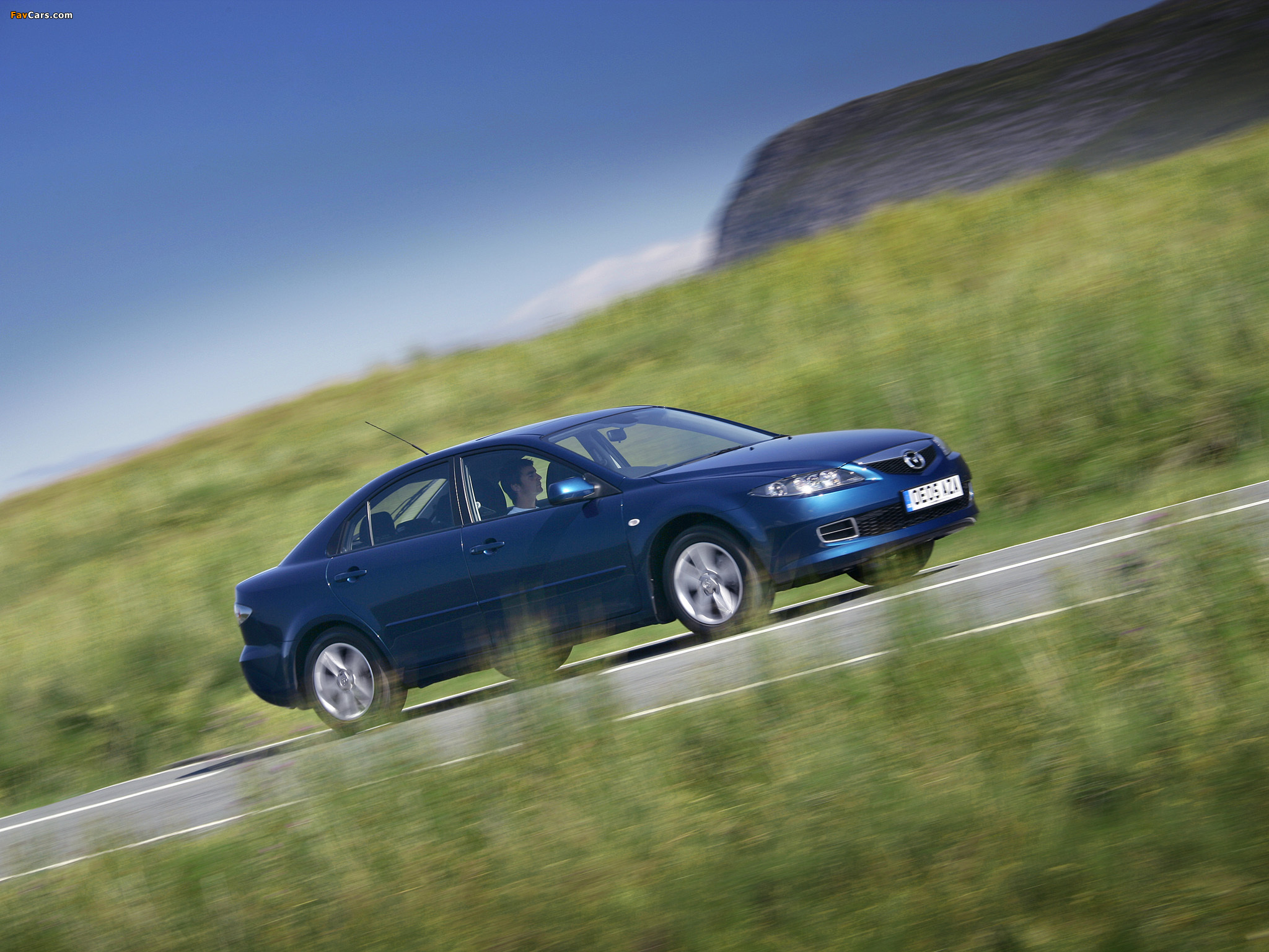 Images of Mazda6 Hatchback UK-spec (GG) 2005–07 (2048 x 1536)