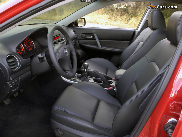 Mazda6 Sport Hatchback US-spec (GG) 2005–07 images (640 x 480)