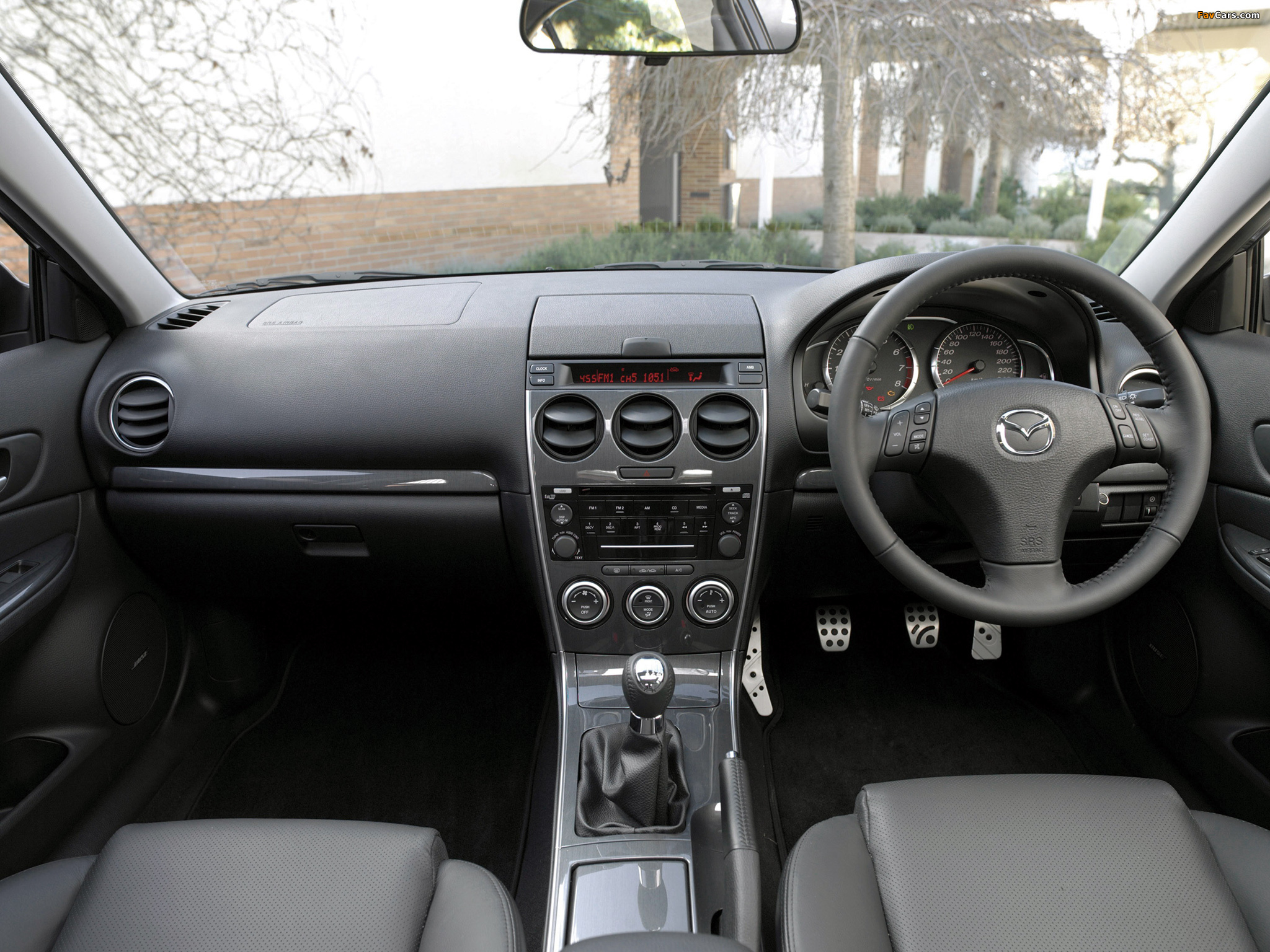 Mazda6 Sport Hatchback AU-spec (GG) 2005–07 pictures (2048 x 1536)