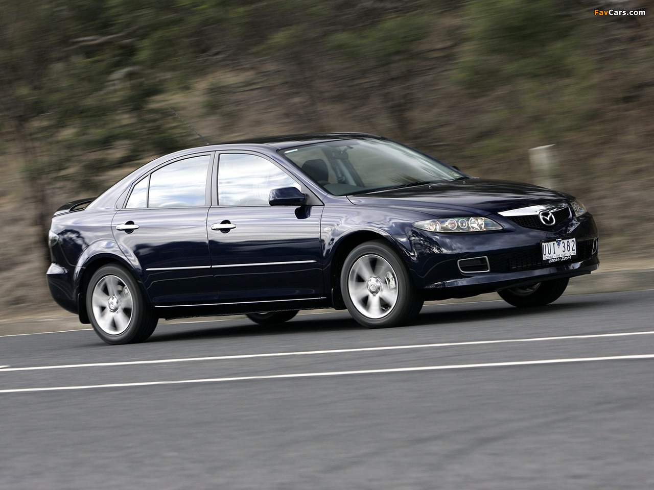 Photos of Mazda6 Hatchback AU-spec (GG) 2005–07 (1280 x 960)