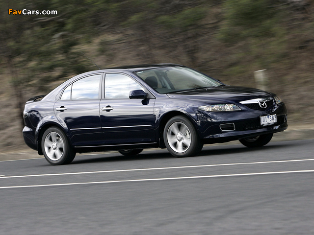 Photos of Mazda6 Hatchback AU-spec (GG) 2005–07 (640 x 480)