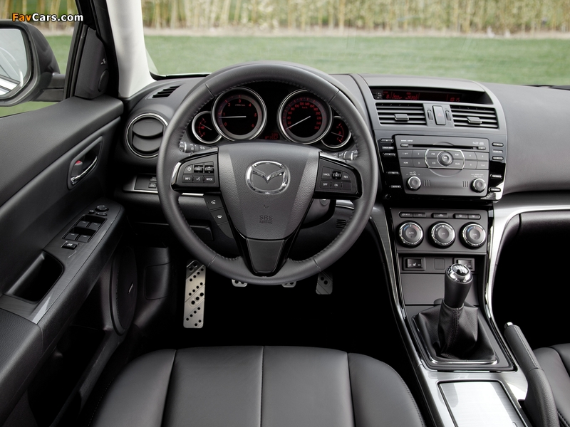 Photos of Mazda6 Hatchback (GH) 2010–12 (800 x 600)