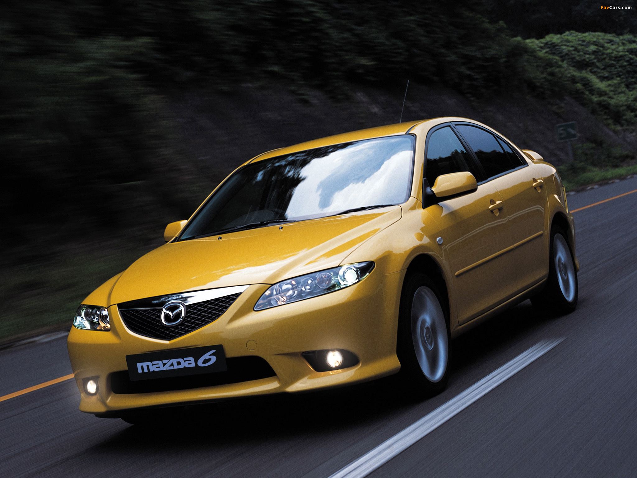 Pictures of Mazda6 Sport Hatchback UK-spec (GG) 2002–05 (2048 x 1536)