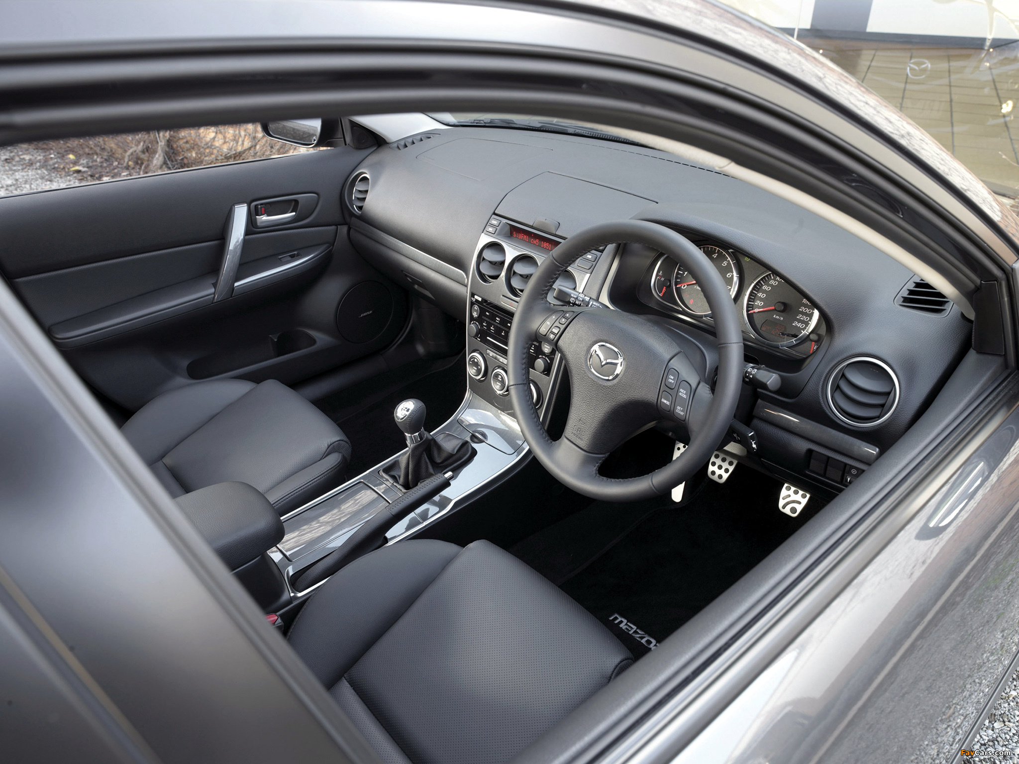 Pictures of Mazda6 Sport Hatchback AU-spec (GG) 2005–07 (2048 x 1536)