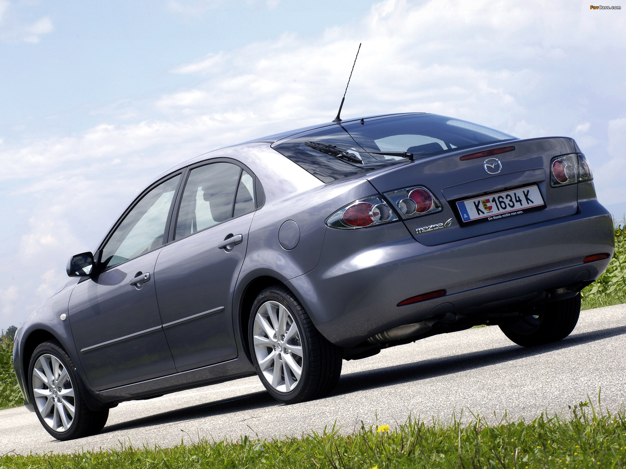 Pictures of Mazda6 Hatchback (GG) 2005–07 (2048 x 1536)