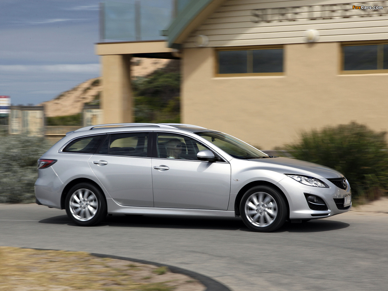 Pictures of Mazda6 Wagon AU-spec (GH) 2010–12 (1280 x 960)