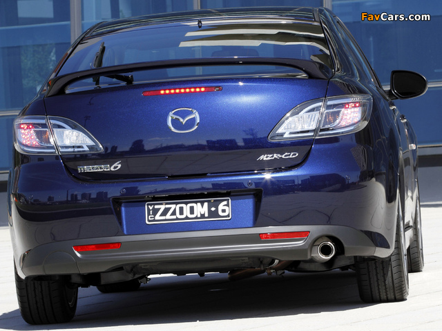 Pictures of Mazda 6 Hatchback AU-spec 2010 (640 x 480)