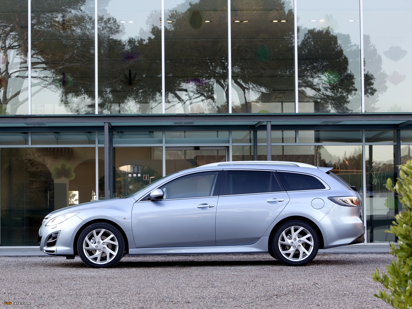 Pictures of Mazda6 Wagon (GH) 2010–12 (1600 x 1200)