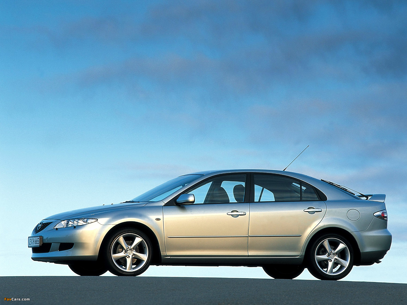 Mazda6 Sport Hatchback (GG) 2002–05 wallpapers (1600 x 1200)