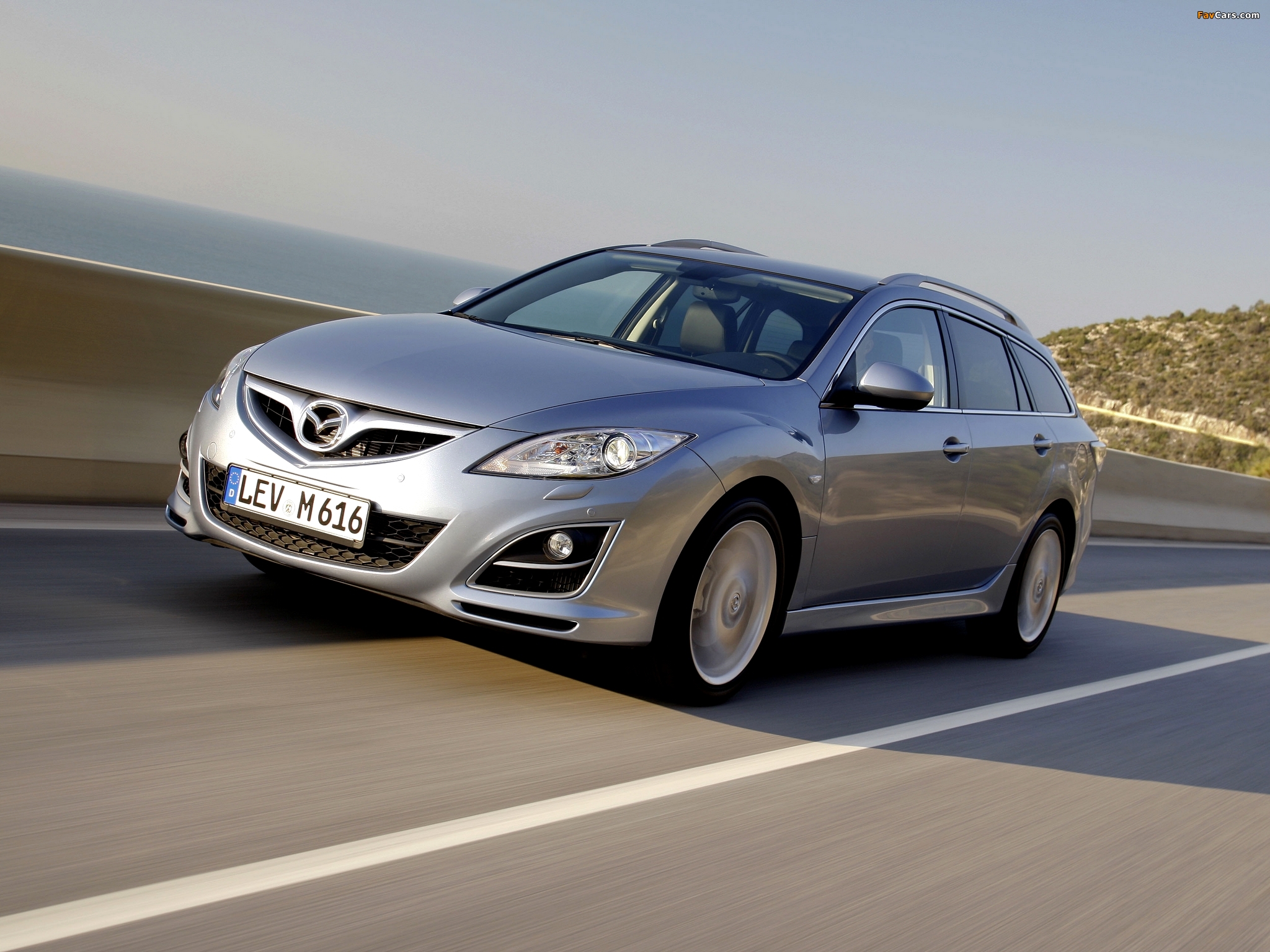 Mazda6 Wagon (GH) 2010–12 wallpapers (2048 x 1536)