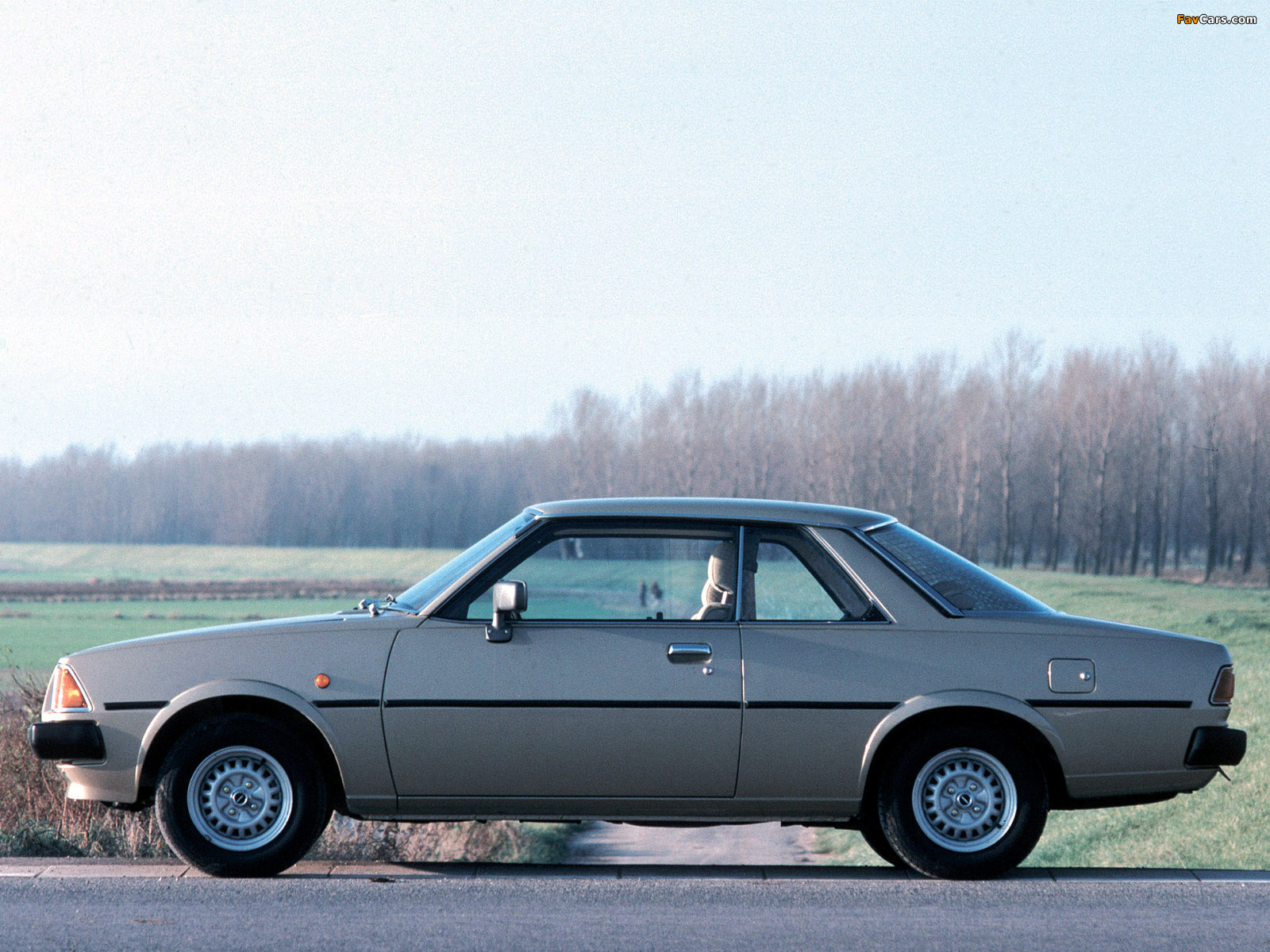Mazda 626 Coupe (CB) 1978–82 pictures (1600 x 1200)