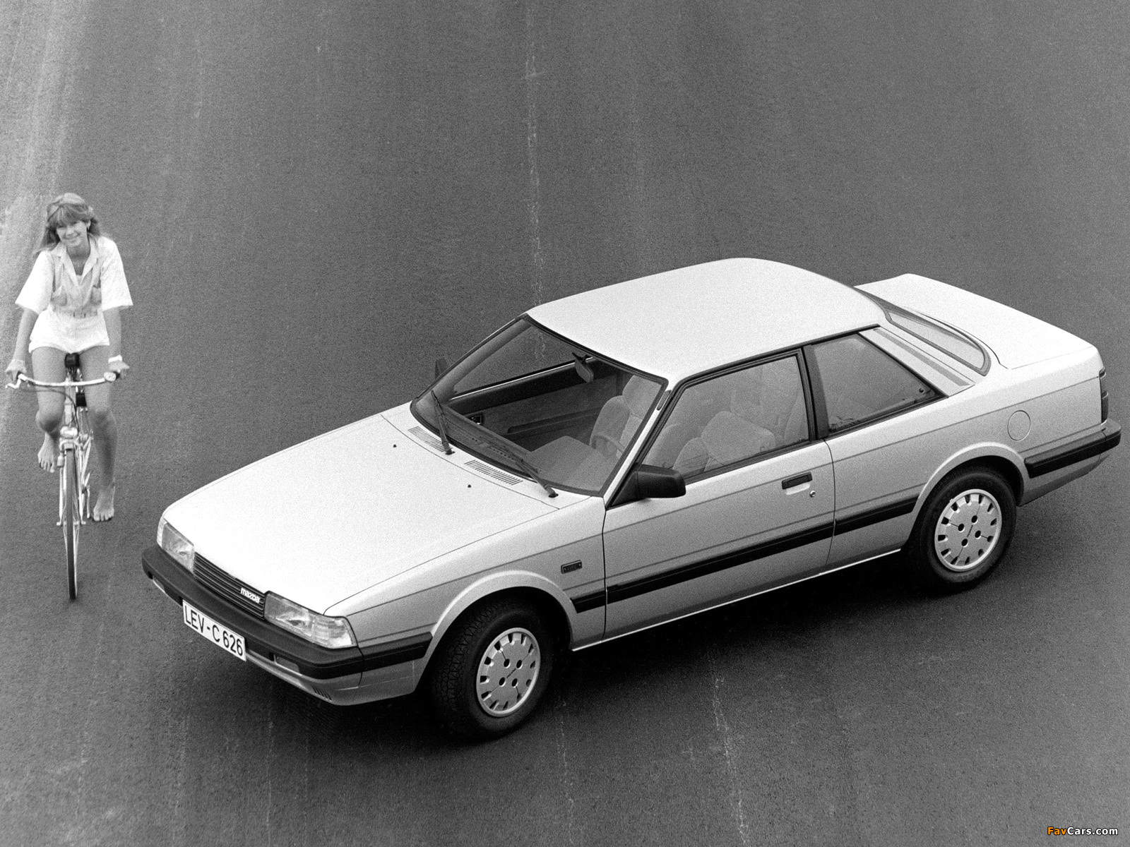 Mazda 626 Coupe (GC) 1982–87 images (1600 x 1200)