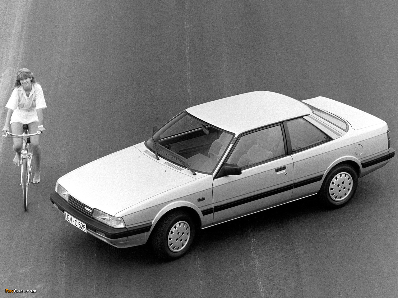 Mazda 626 Coupe (GC) 1982–87 images (1280 x 960)