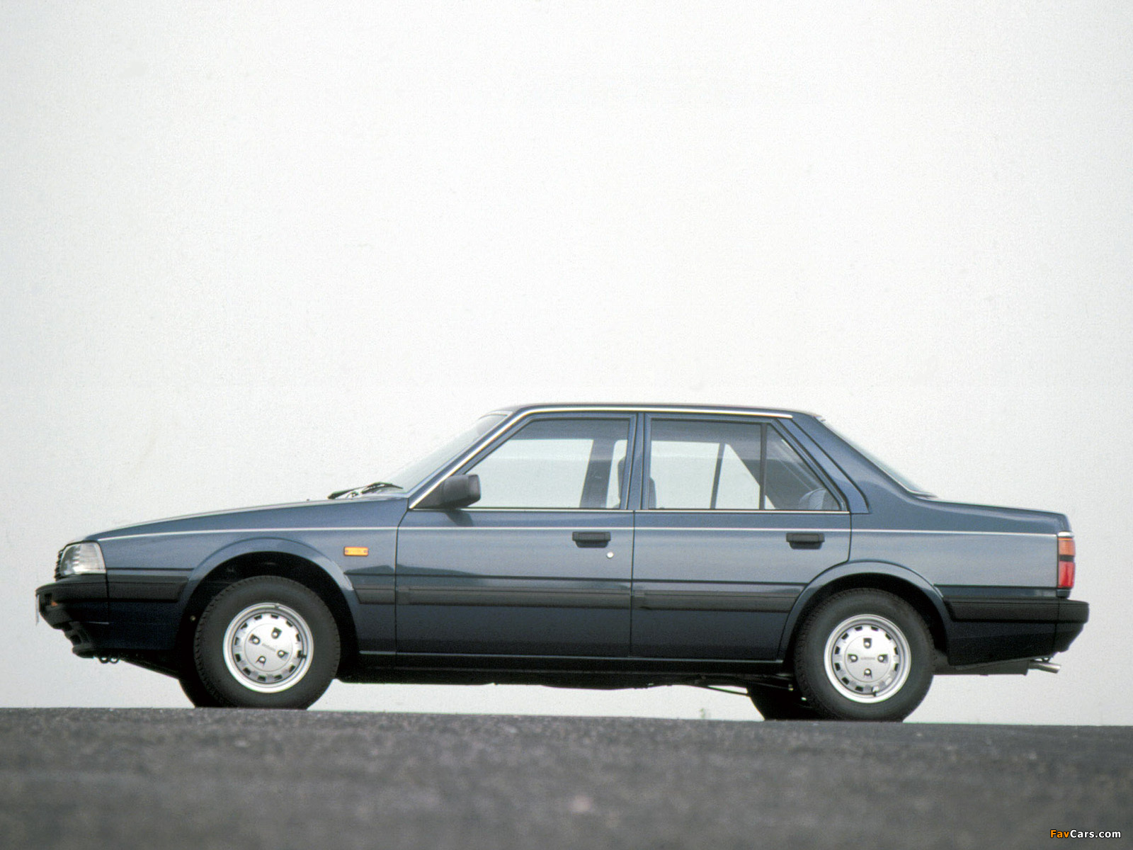 Mazda 626 Sedan (GC) 1982–87 photos (1600 x 1200)