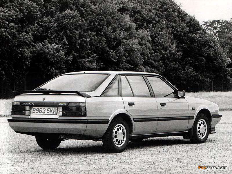 Mazda 626 Hatchback UK-spec (GC) 1983–87 photos (800 x 600)