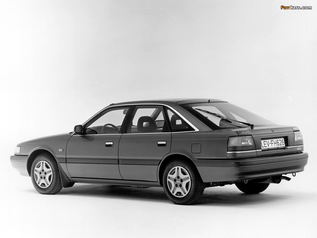 Mazda 626 Hatchback (GD) 1987–92 pictures (1024 x 768)