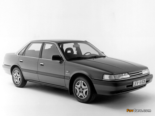 Mazda 626 Sedan (GD) 1987–92 wallpapers (640 x 480)