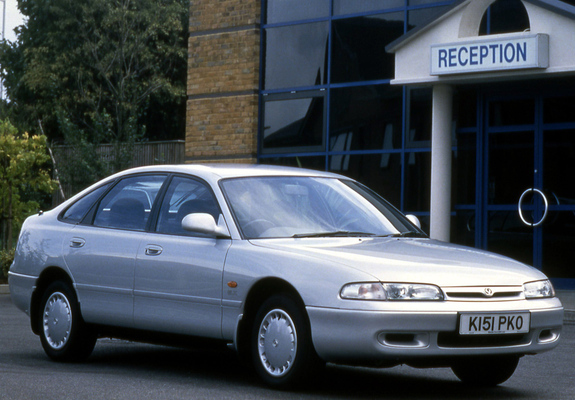 Mazda 626 Hatchback UK-spec (GE) 1992–97 images