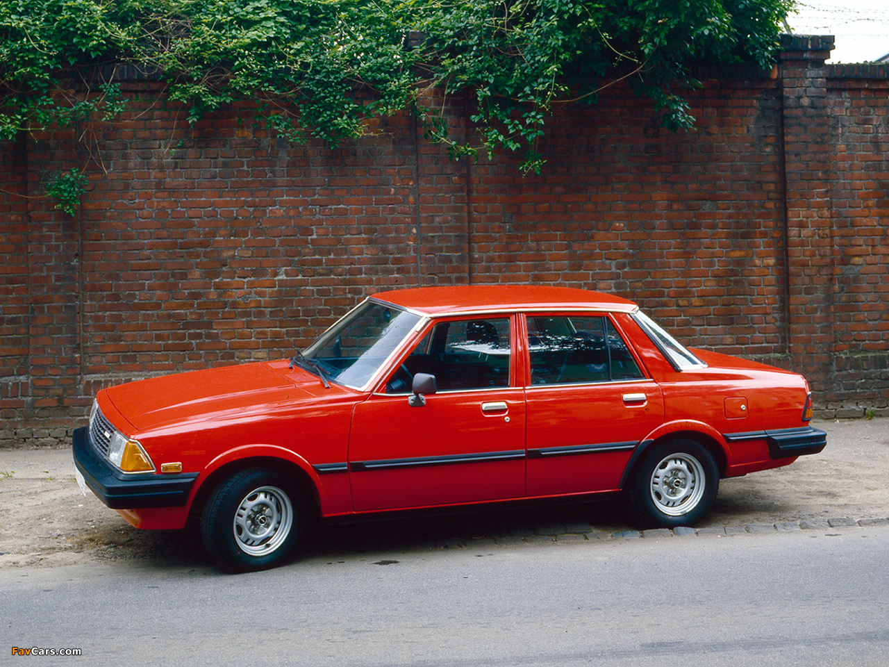 Photos of Mazda 626 Sedan (CB) 1980–82 (1280 x 960)