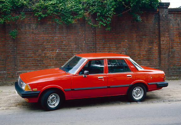 Photos of Mazda 626 Sedan (CB) 1980–82