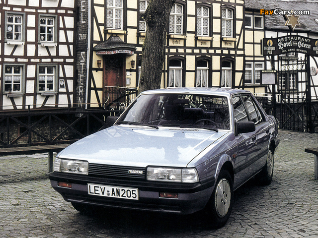 Photos of Mazda 626 Sedan (GC) 1982–87 (640 x 480)