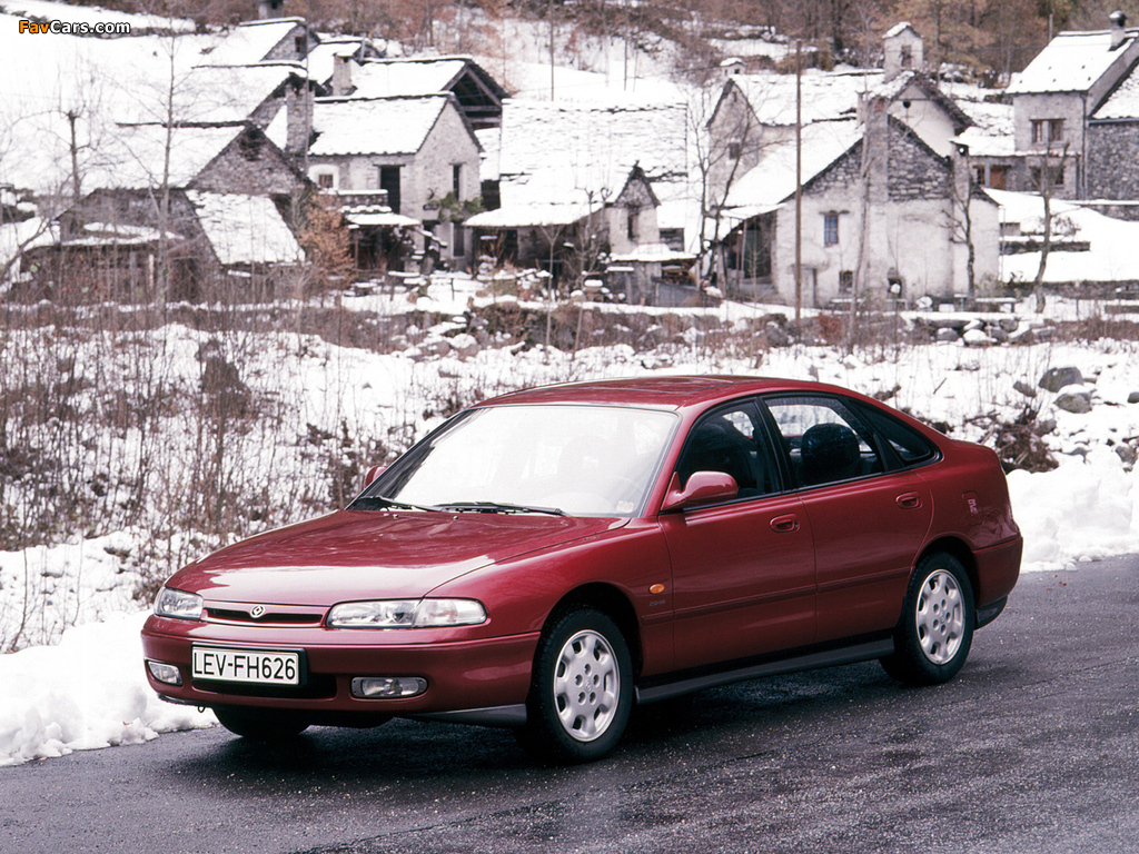 Photos of Mazda 626 Hatchback (GE) 1992–97 (1024 x 768)