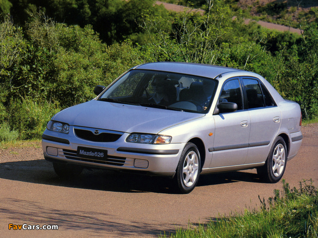 Photos of Mazda 626 Sedan (GF) 1997–2002 (640 x 480)