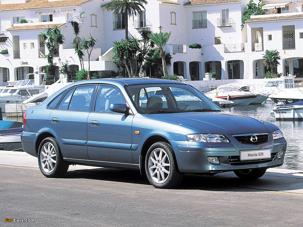 Photos of Mazda 626 Hatchback (GF) 1999–2002 (1024 x 768)